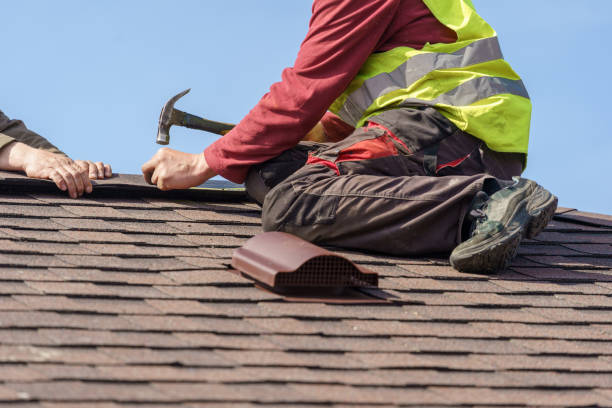 Best Roof Gutter Cleaning  in Tumter, WA